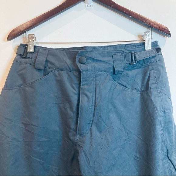 COLUMBIA Sz M Titanium Many Pockets Magnetic and Zipper Closure Snow Ski Pants - Picture 2 of 15